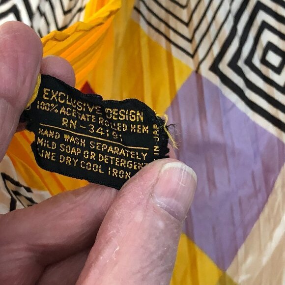 Vintage Exclusive Design Scarf  - 1970 - 80's - Picture 4 of 6